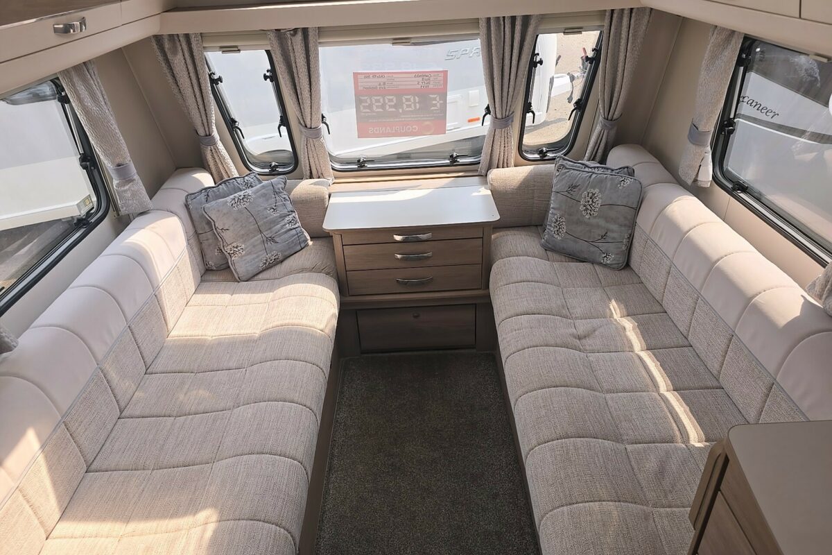 2018 COMPASS CASITA 860 SEATING