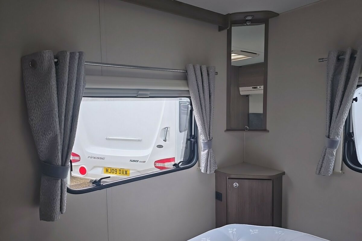 2018 COMPASS CASITA 860 BEDROOM