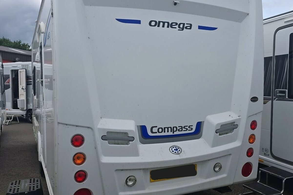 2014 COMPASS OMEGA 482 REAR N/S