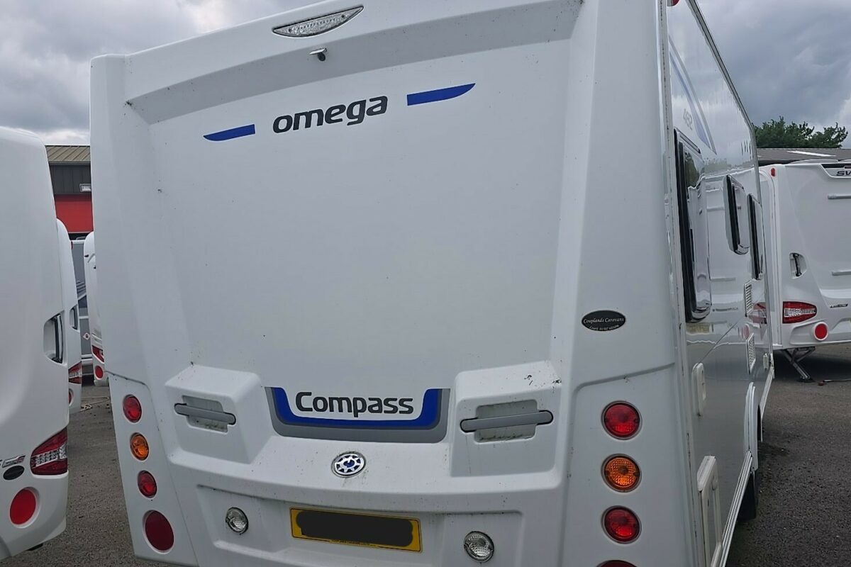 2014 COMPASS OMEGA 482 REAR O/S