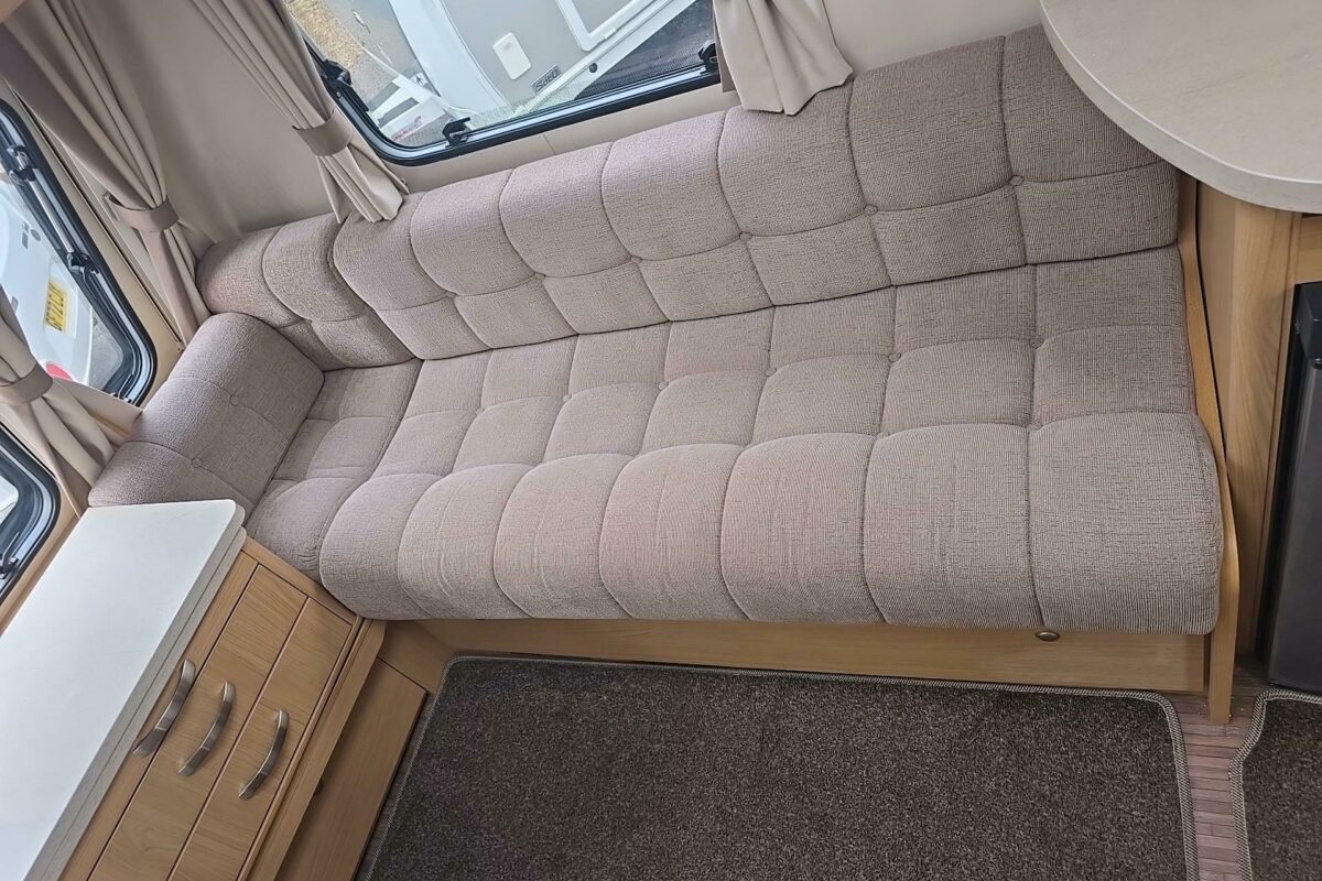 2014 COMPASS OMEGA 482 SEAT