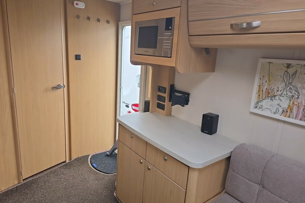 2014 COMPASS OMEGA 482 VIEW