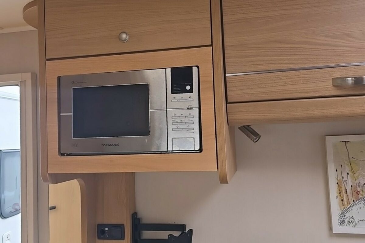 2014 COMPASS OMEGA 482 MICROWAVE