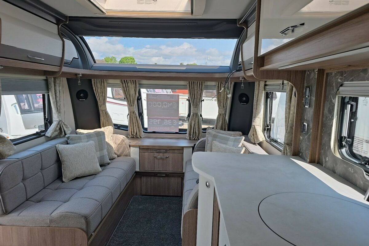 COACHMAN VIP 675 VIEW
