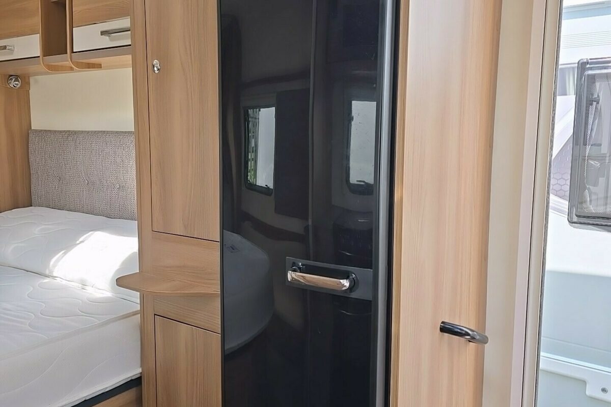 2018 BAILEY PEGASUS GT70 BRINDISI FRIDGE