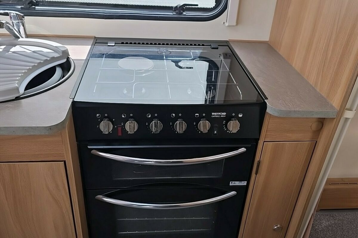 2018 BAILEY PEGASUS GT70 BRINDISI COOKER