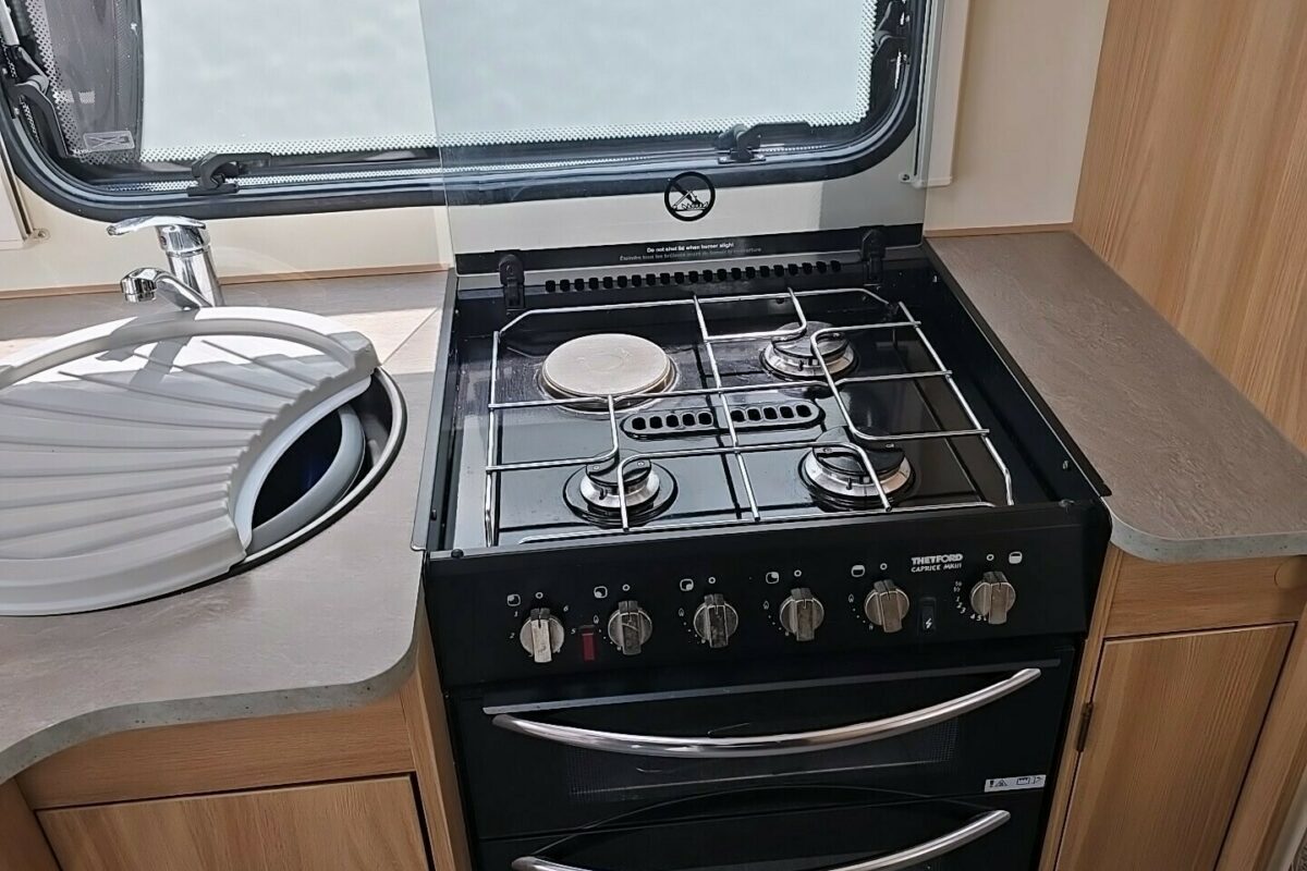 2018 BAILEY PEGASUS GT70 BRINDISI COOKER