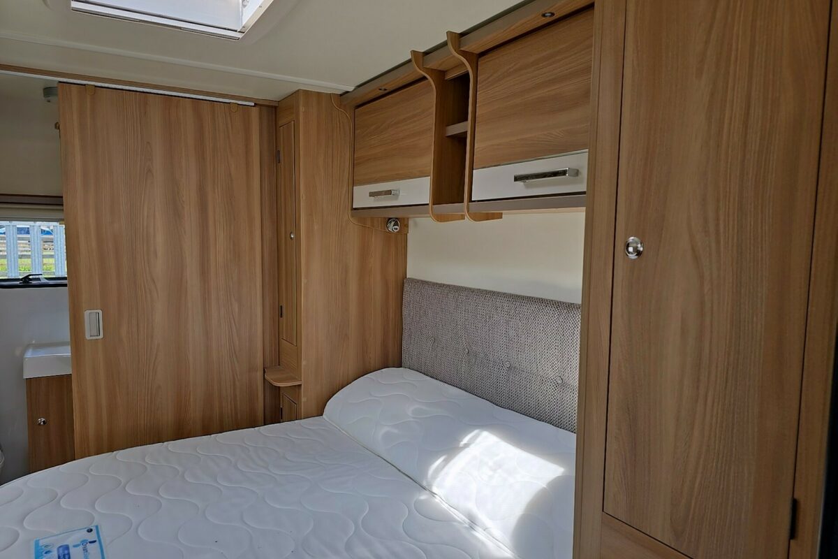 2018 BAILEY PEGASUS GT70 BRINDISI BEDROOM