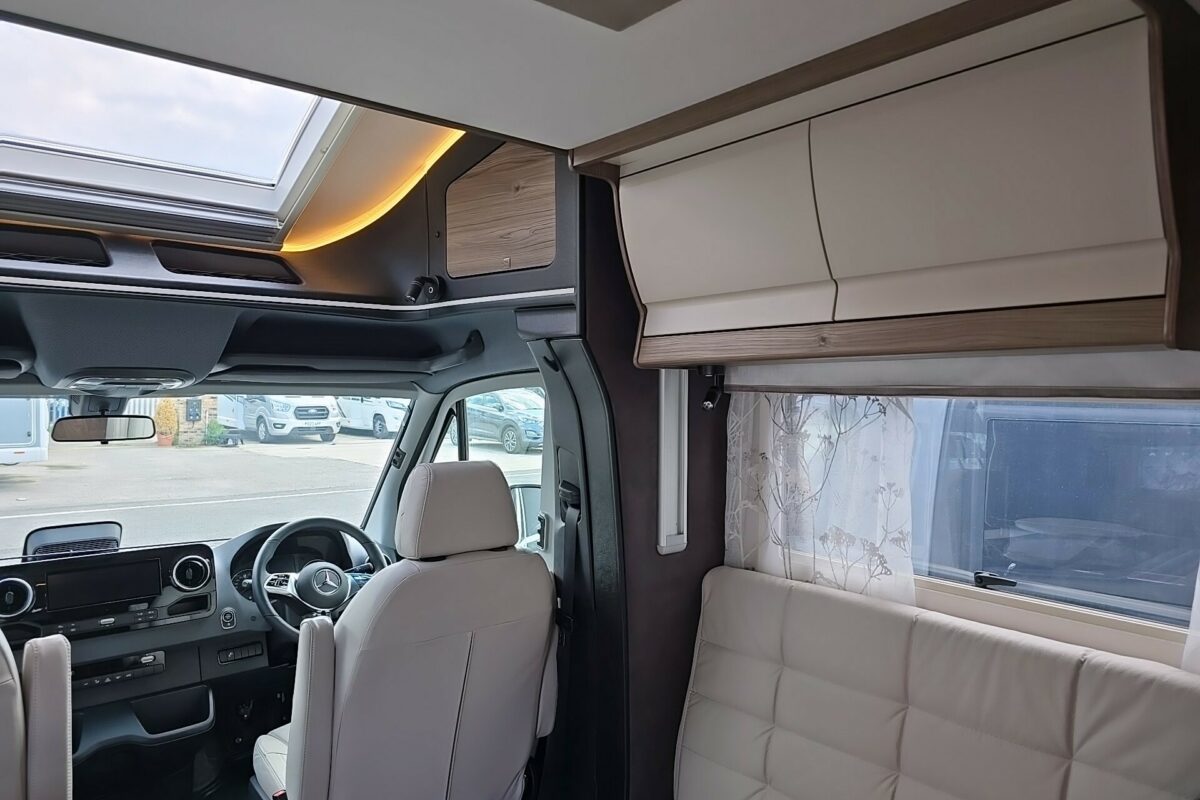 2025 COACHMAN TRAVEL MASTER 565 VIEW