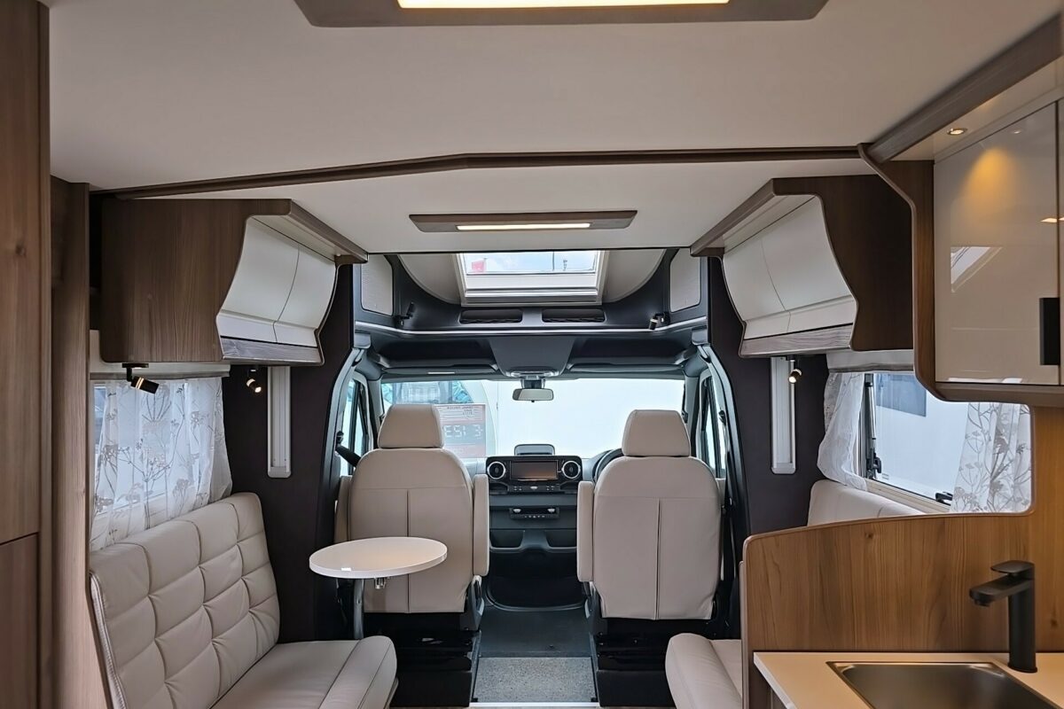 2025 COACHMAN TRAVEL MASTER 565 VIEW
