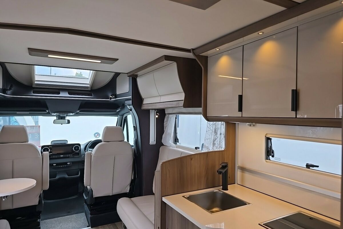 2025 COACHMAN TRAVEL MASTER 565 VIEW