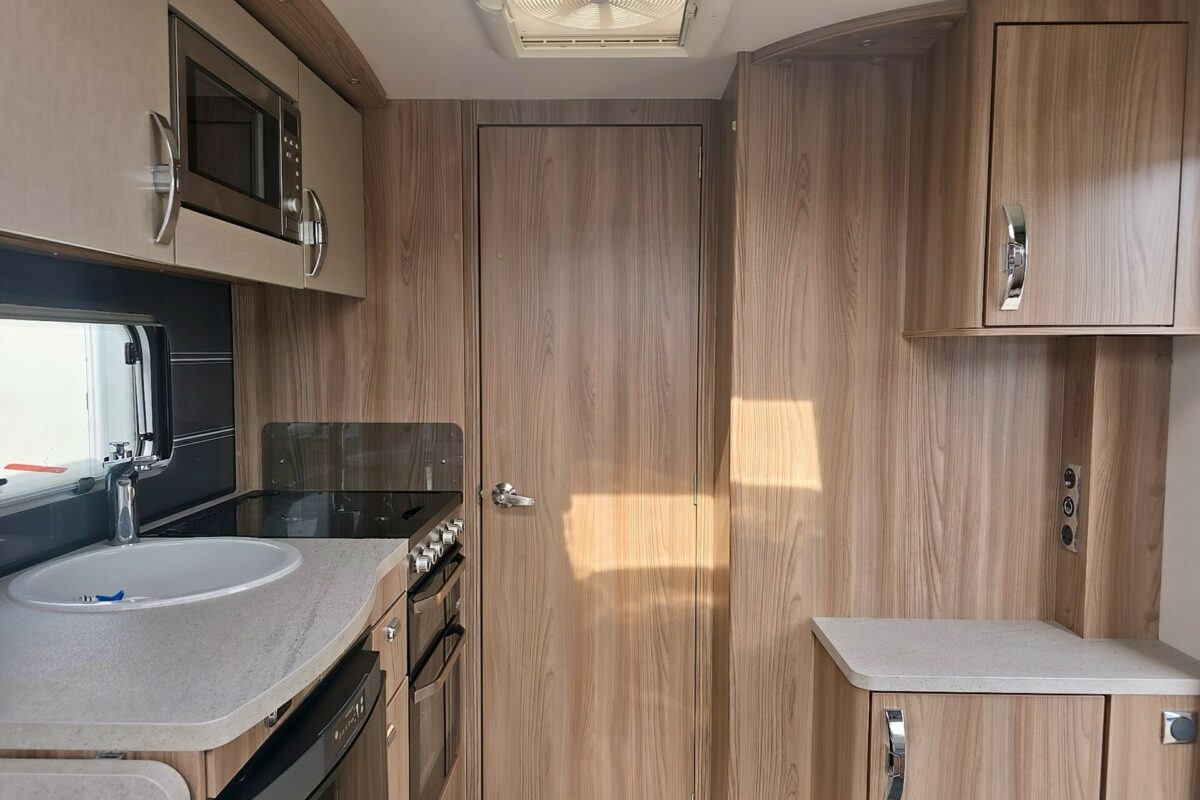 2018 SWIFT CHALLENGER 560 VIEW