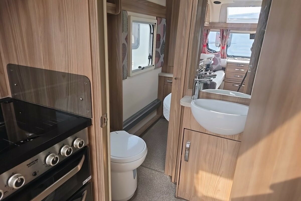 2018 SWIFT CHALLENGER 560 VIEW