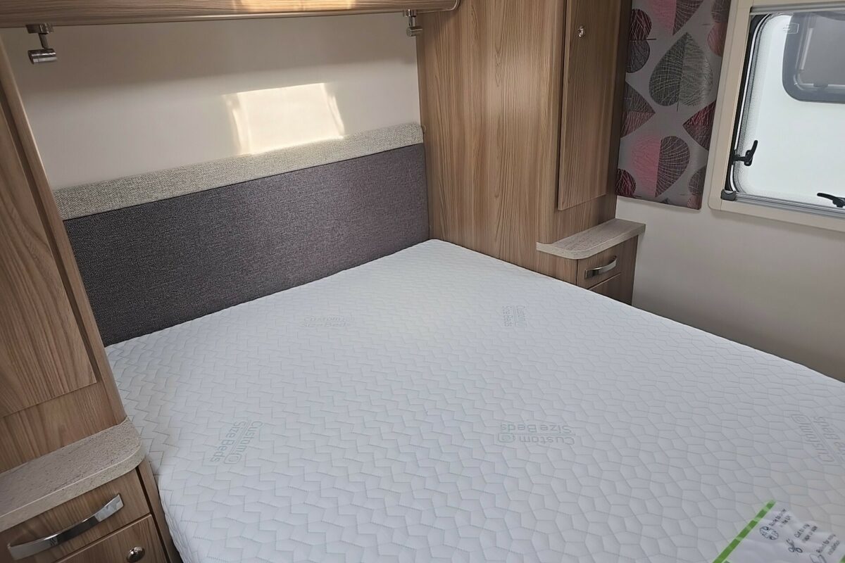 2018 SWIFT CHALLENGER 560 BEDROOM
