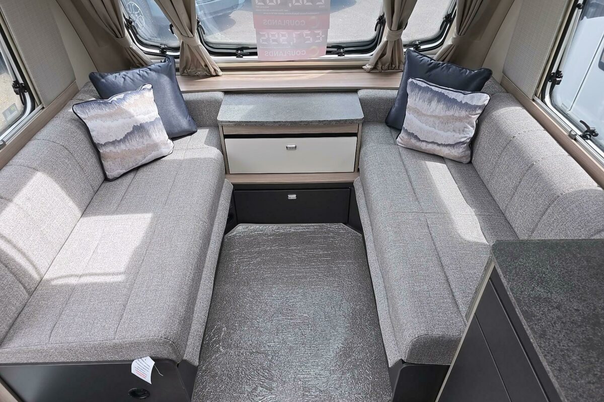 2025 SPRITE EXCLUSIVE MAJOR 4 SB GRANDE SEATING