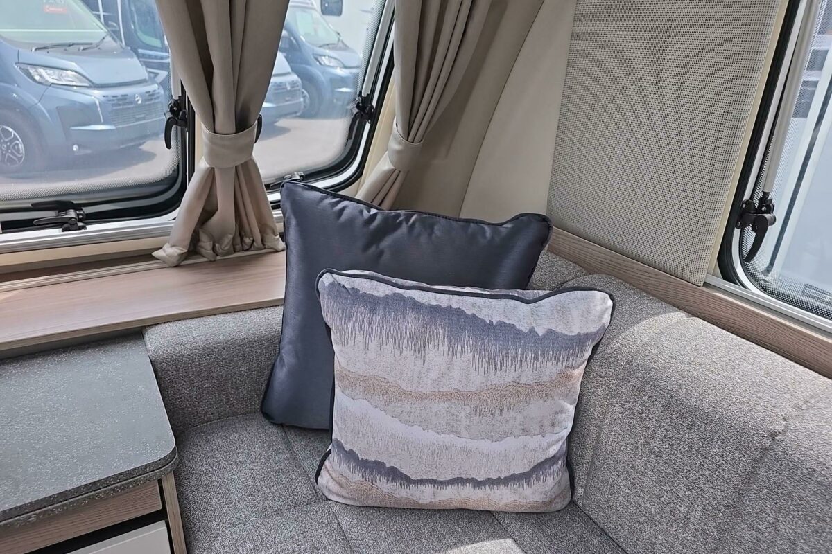 2025 SPRITE EXCLUSIVE MAJOR 4 SB GRANDE UPHOLSTRY