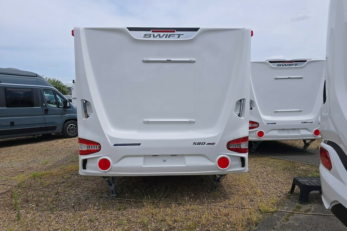 CHALLENGER EXCLUSIVE 580 GRANDE REAR