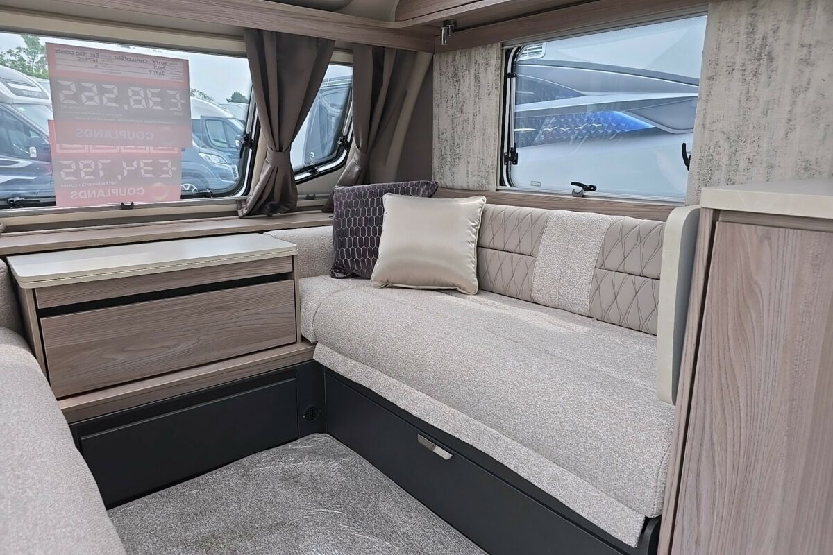 CHALLENGER EXCLUSIVE 580 GRANDE SEATING