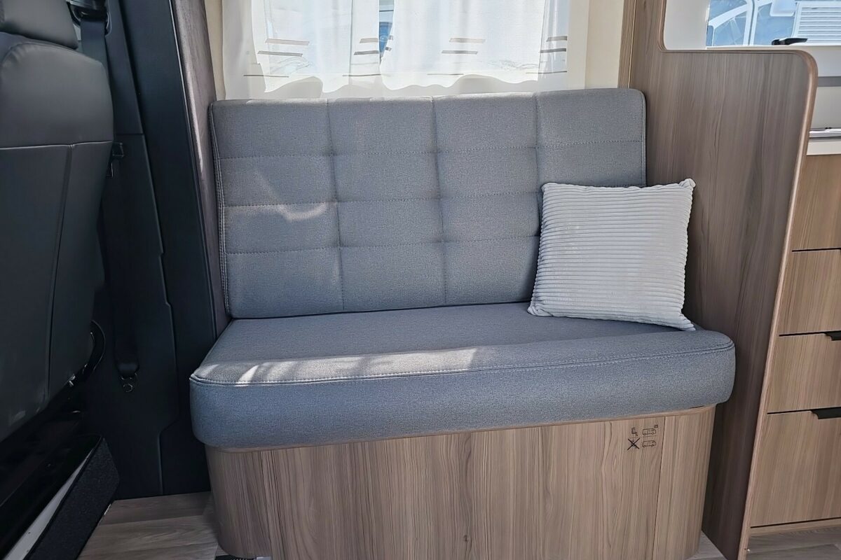 2025 SPORTIVO TM565 SEATING