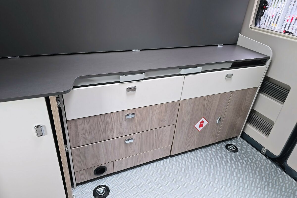 2025 CARRERA 194 STORAGE