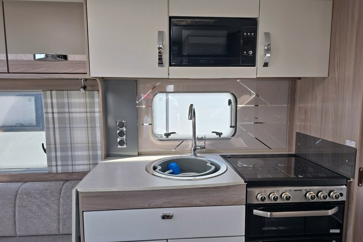 2023 SWIFT CHALLENGER 580 GRANDE MICROWAVE