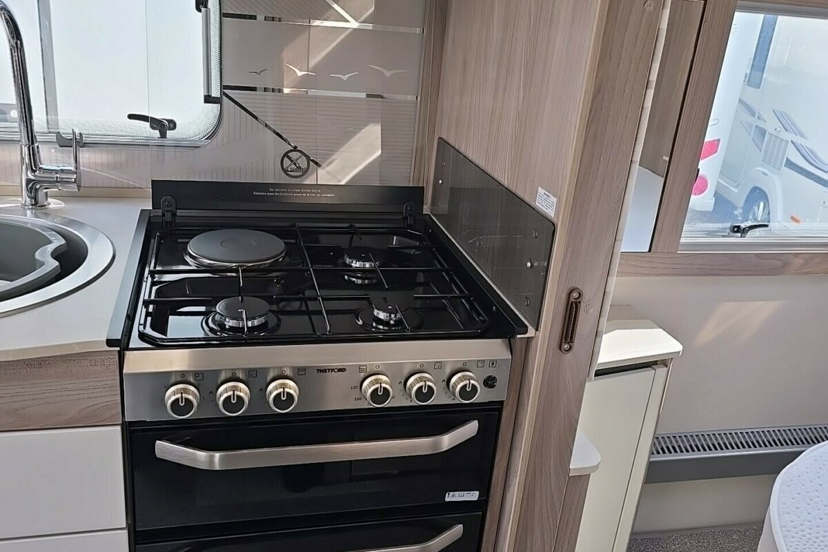 2023 SWIFT CHALLENGER 580 GRANDE OVEN