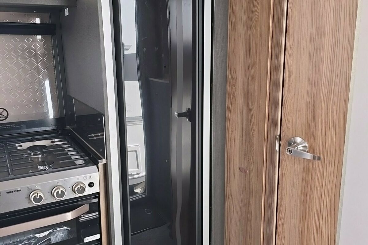 2022 BESSACARR BY DESIGN 495 FRIDGE