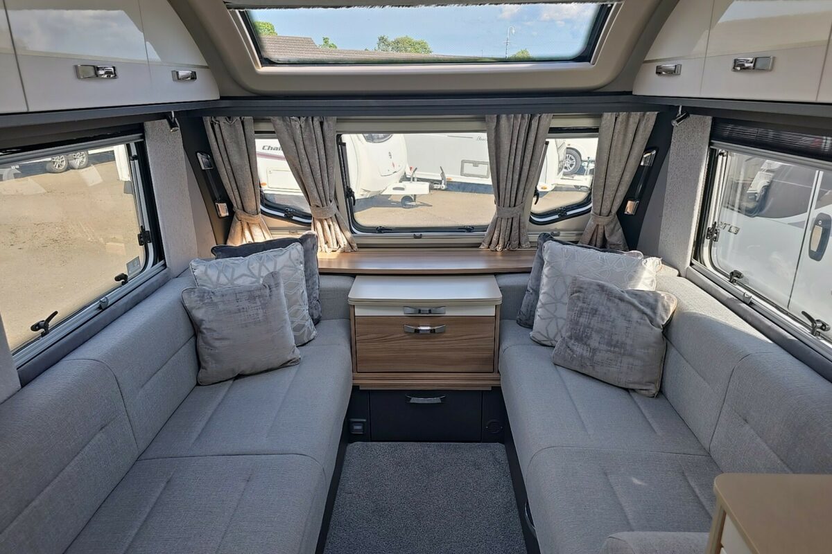 2022 BESSACARR BY DESIGN 495 LOUNGE VIEW