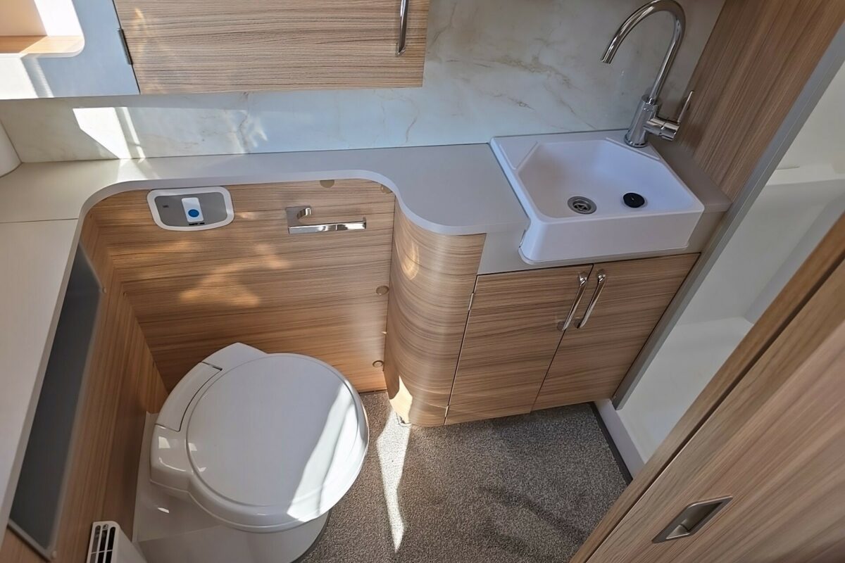 2024 BAILEY UNICORN CARTAGENA WASHROOM