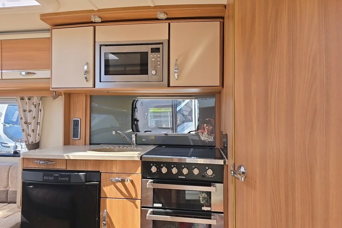 2013 SWIFT CHALLENGER 480 SE ENTRANCE