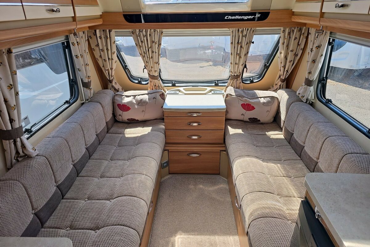 2013 SWIFT CHALLENGER 480 SE SEATING