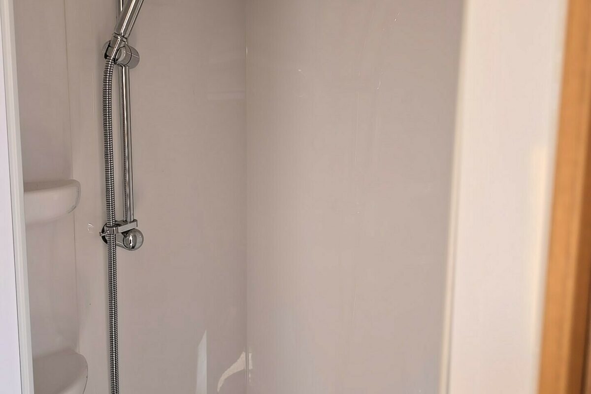 2013 SWIFT CHALLENGER 480 SE SHOWER