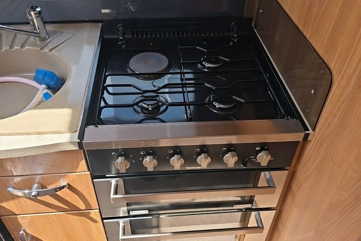 2013 SWIFT CHALLENGER 480 SE COOKER