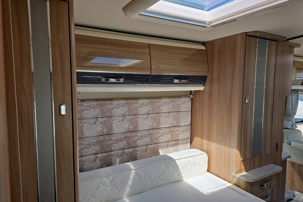 2018 BESSACARR 580 CAMEO BEDROOM