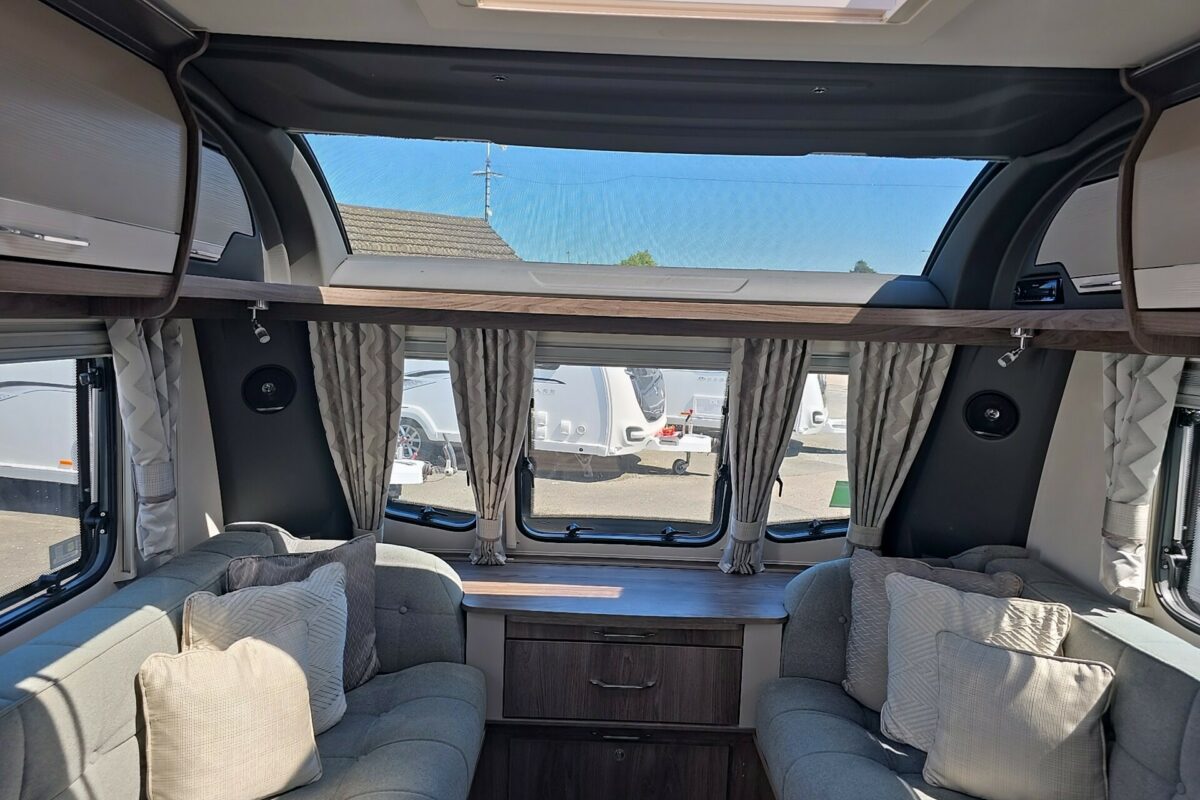 2022 COACHMAN LASER XCEL SEATING