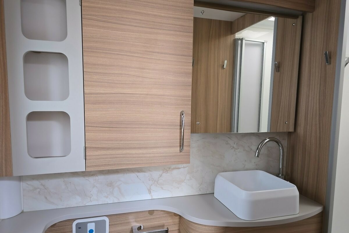 2022 BAILEY UNICORN CARTAGENA WASHROOM