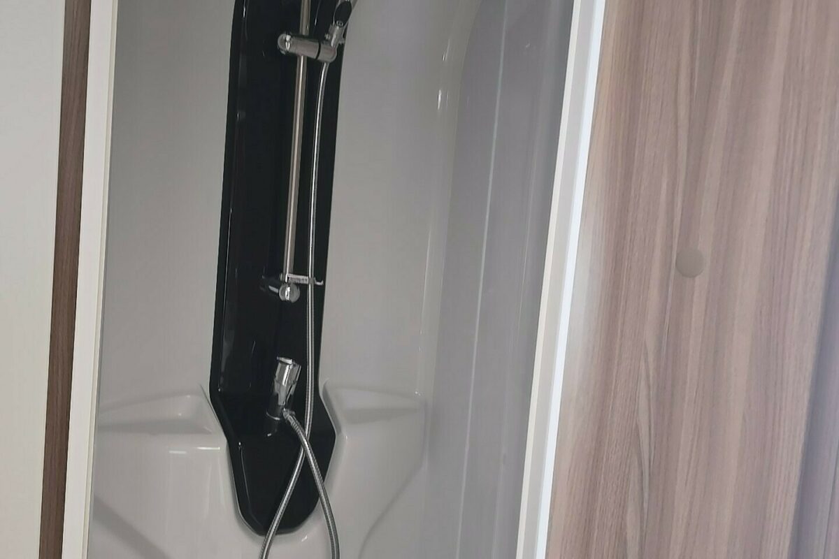 2022 BESSACARR BY DESIGN 835 SHOWER
