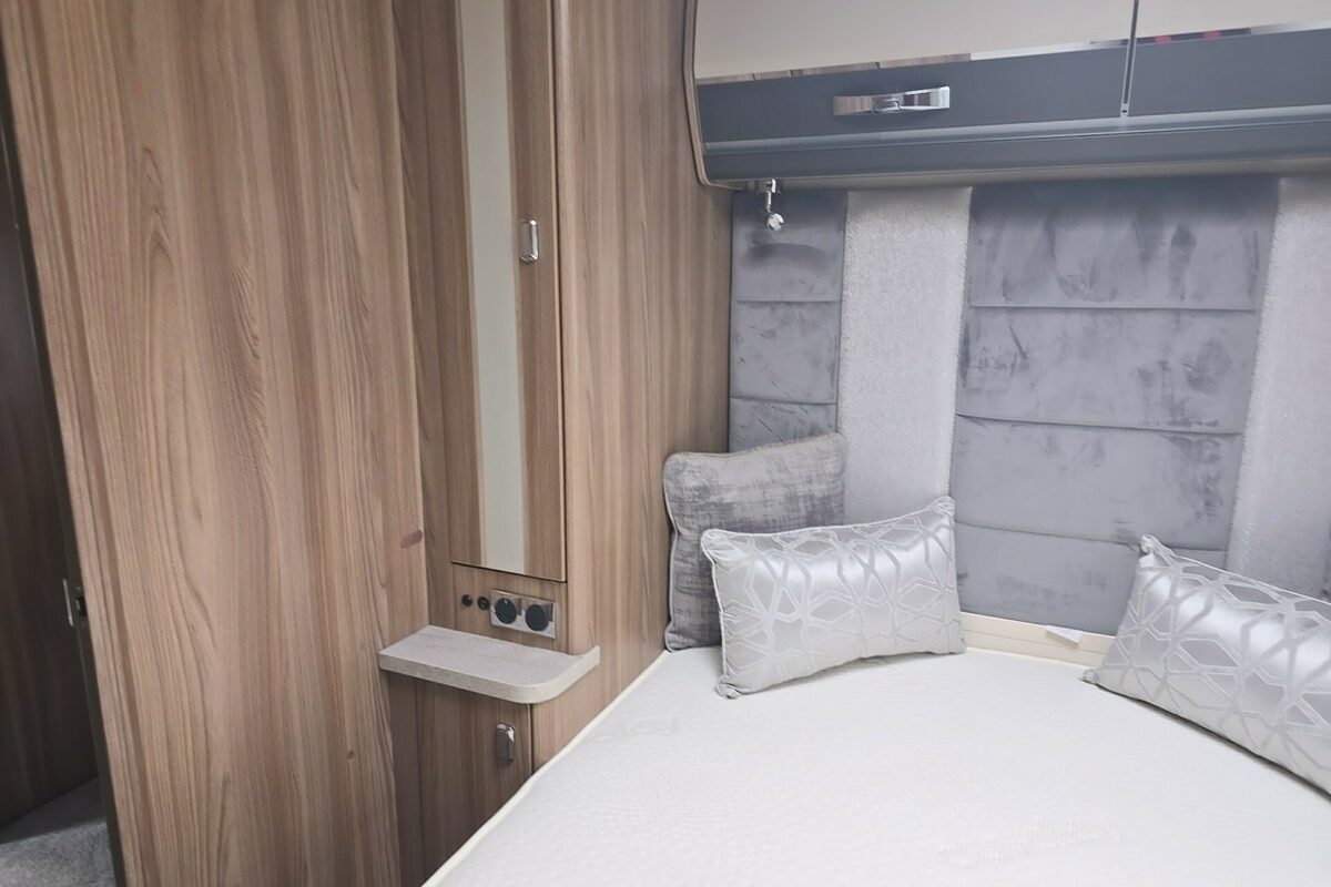 2022 BESSACARR BY DESIGN 835 BEDROOM