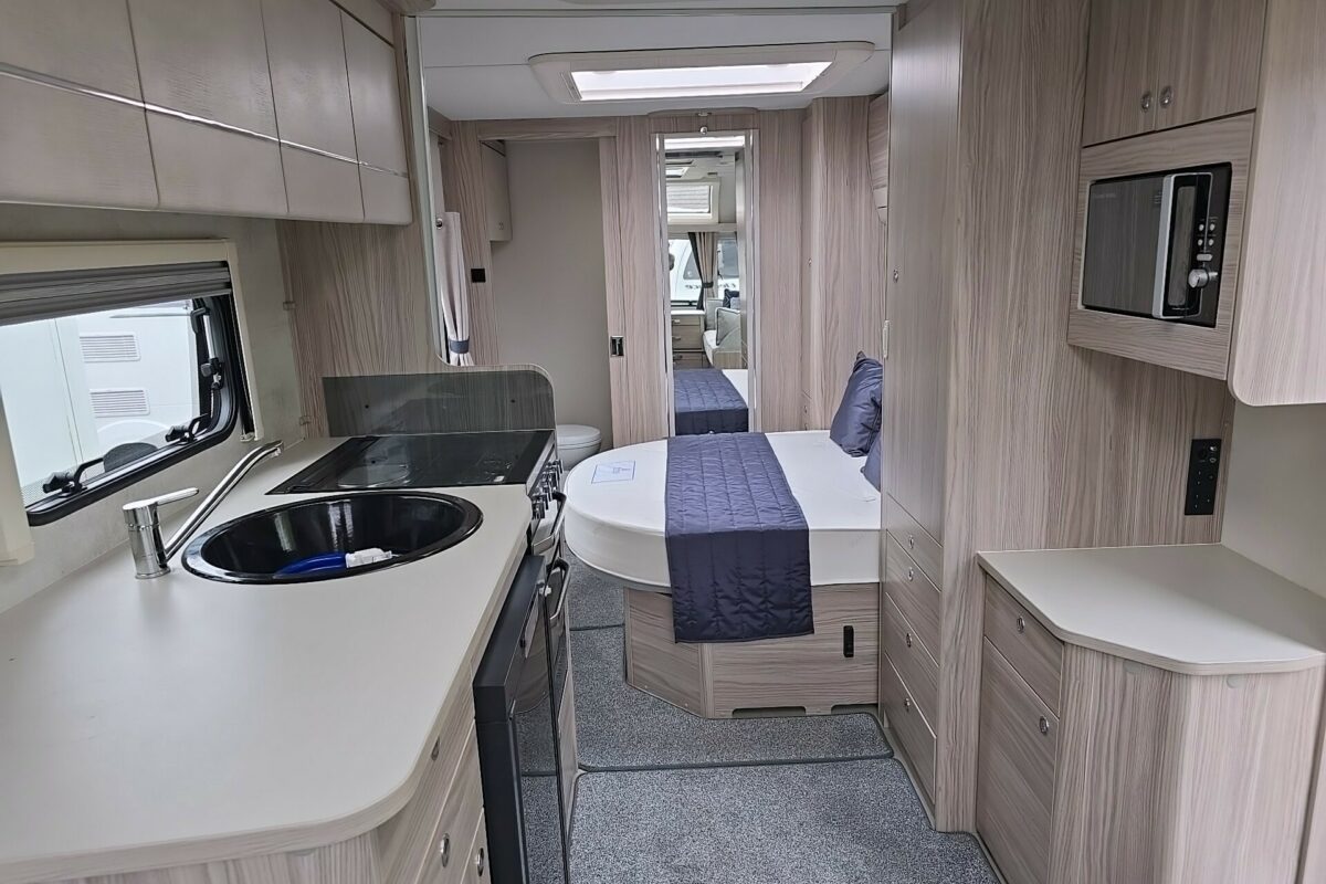 2022 ELDDIS CHATSWORTH 554 FRONT TO REAR VIEW