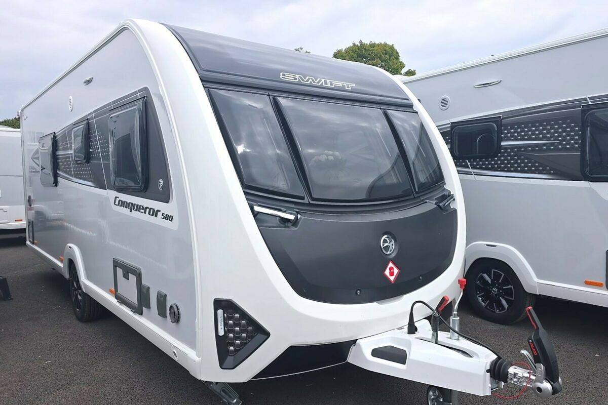 2026 SWIFT CONQUEROR 580 FRONT O/S