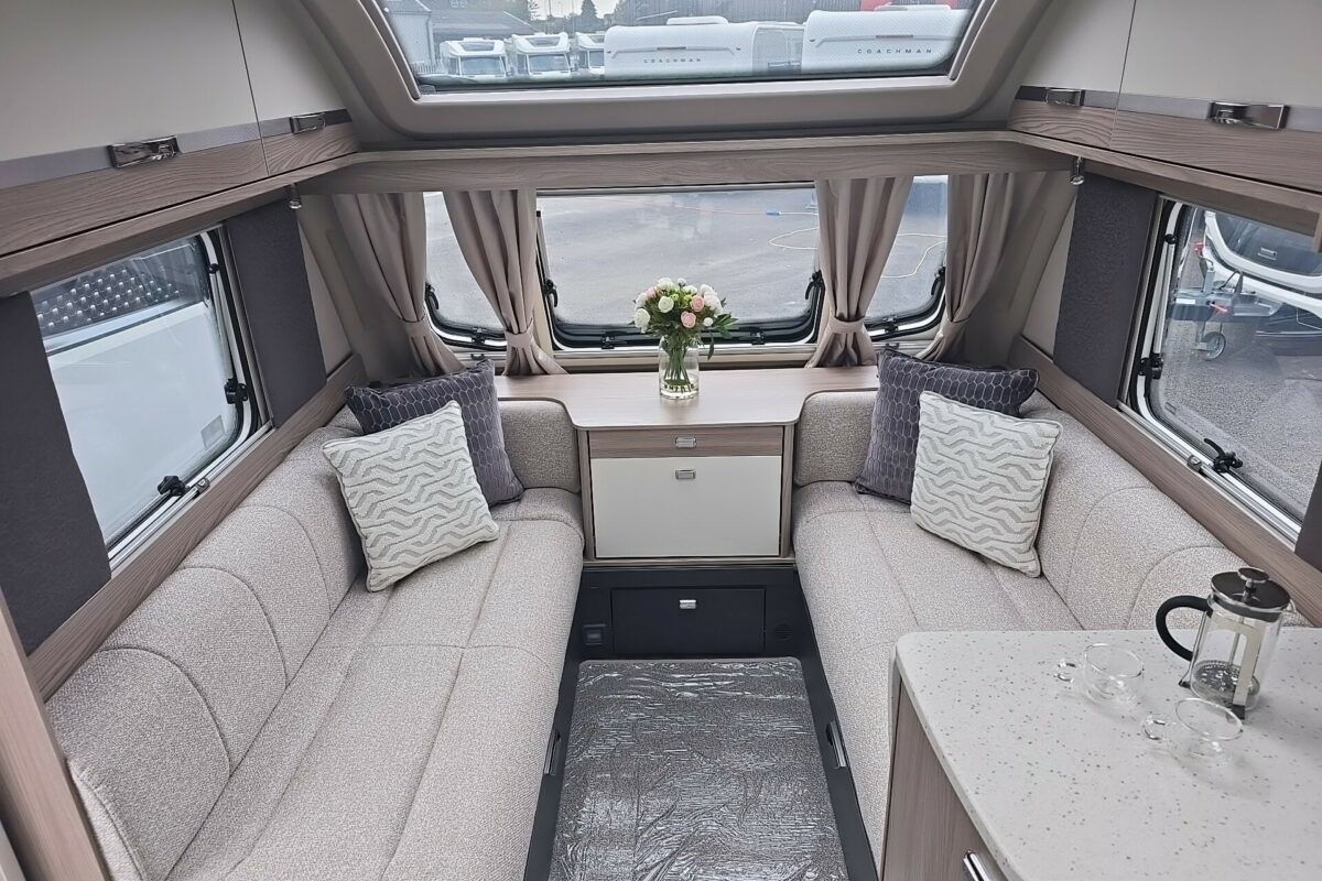 2026 SWIFT CONQUEROR 580 LOUNGE