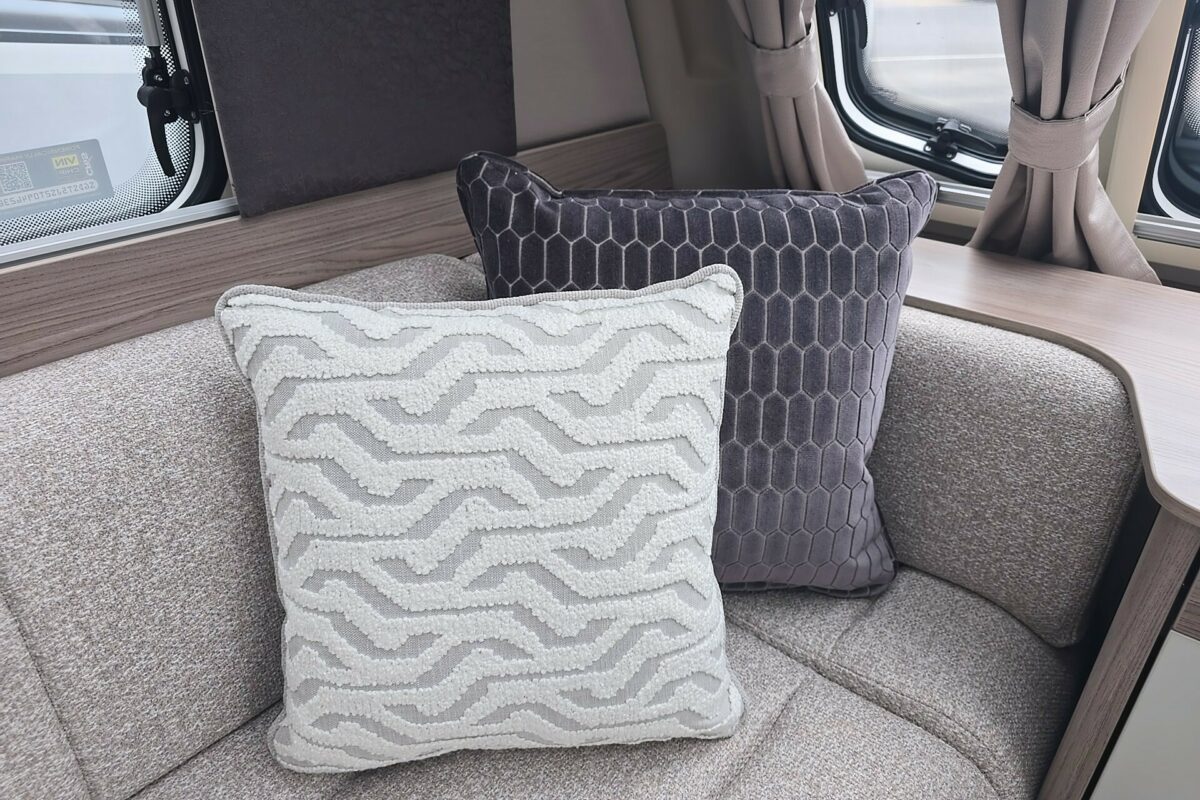 2026 SWIFT CONQUEROR 580 CUSHIONS