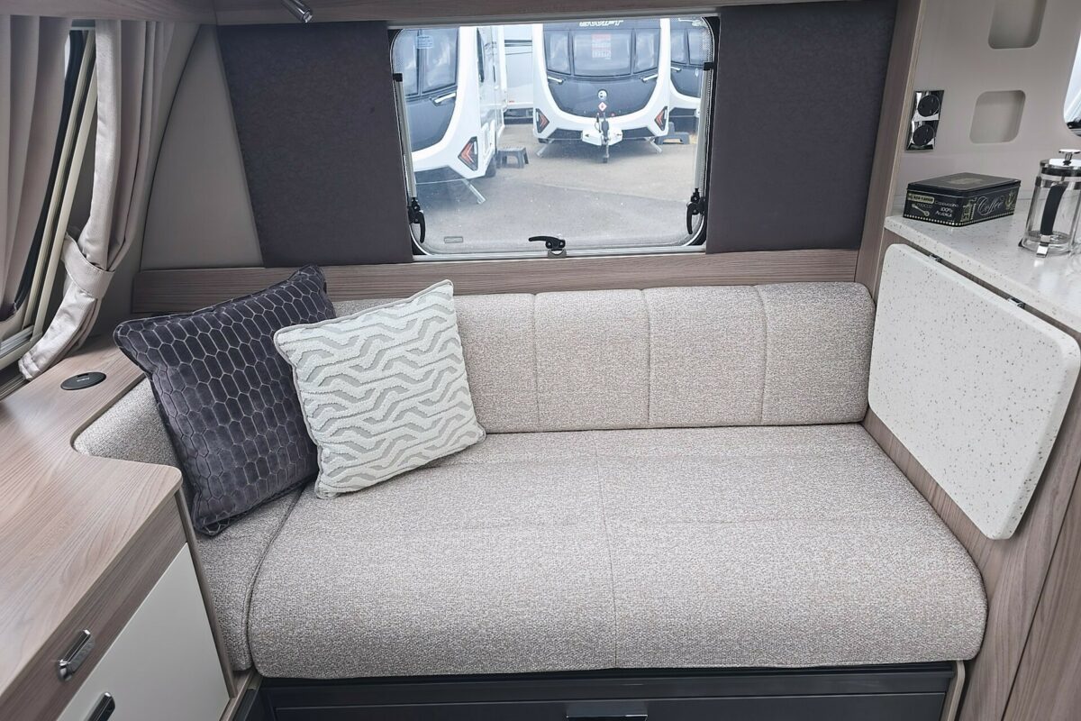 2026 SWIFT CONQUEROR 580 SEAT