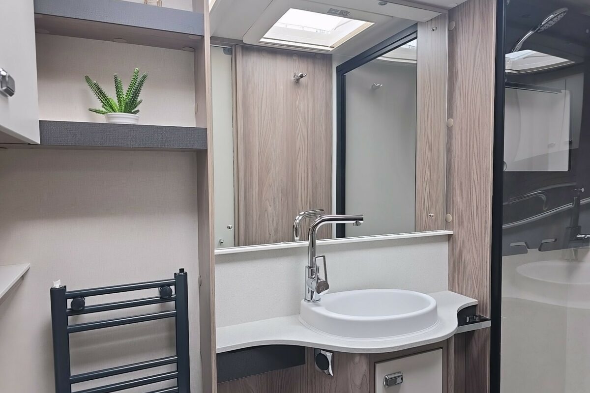 2026 SWIFT CONQUEROR 580 SINK