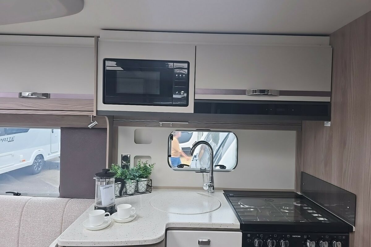 2026 CONQUEROR 560L GRANDE MICROWAVE