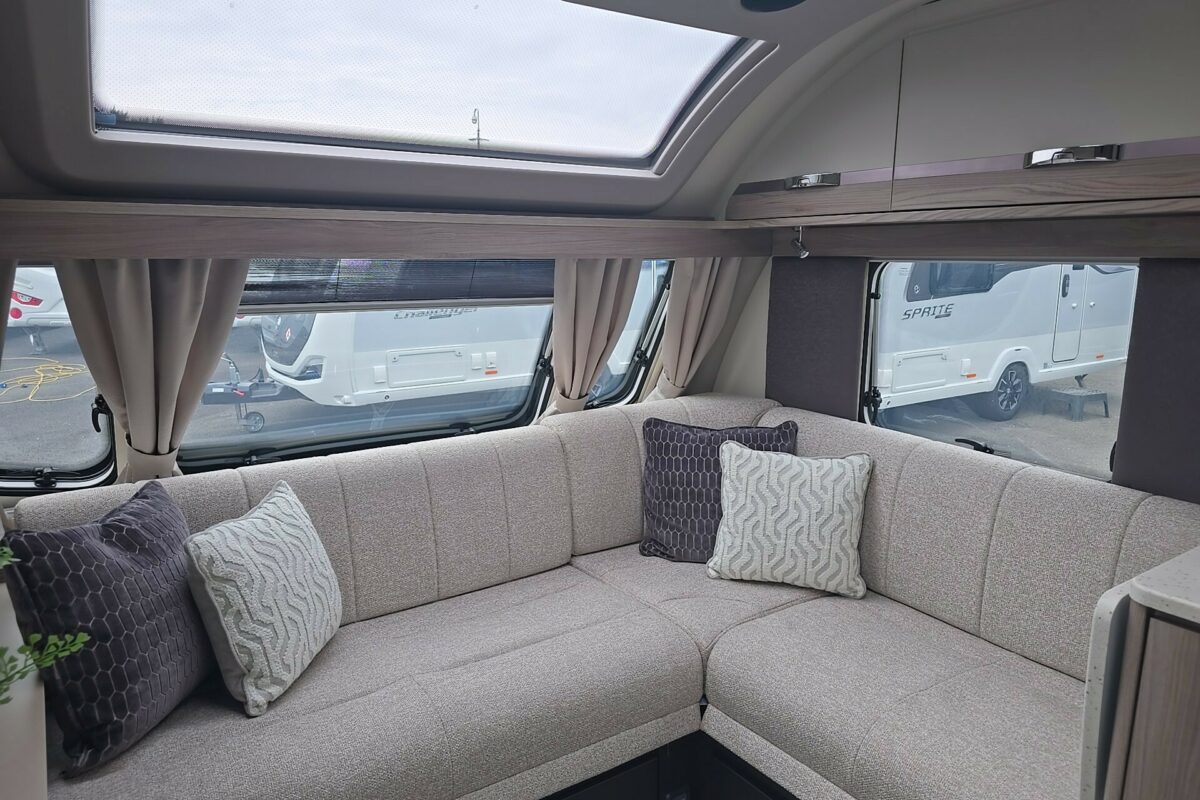 2026 CONQUEROR 560L GRANDE SEAT