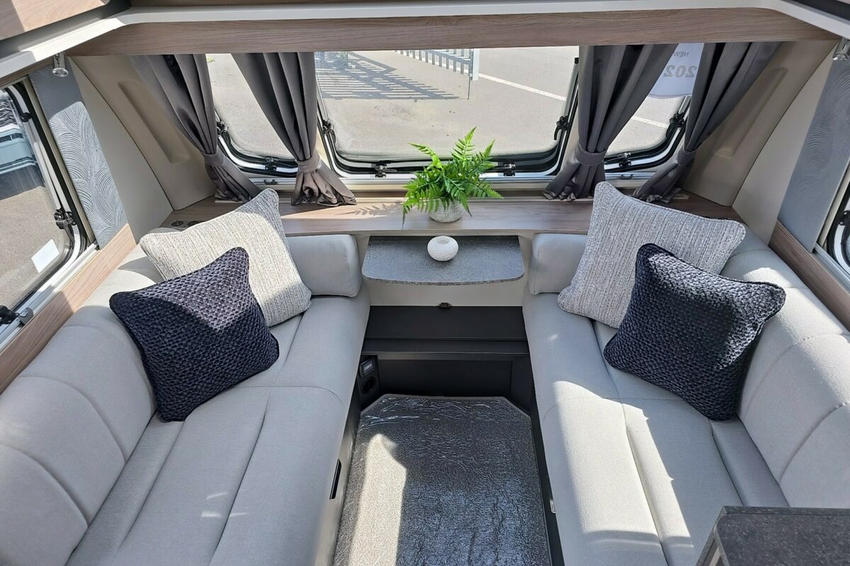 2026 SWIFT CHALLENGER 500 SEATING