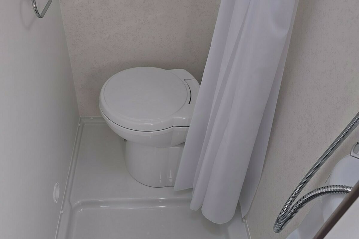 2026 SWIFT CHALLENGER 500 SHOWER