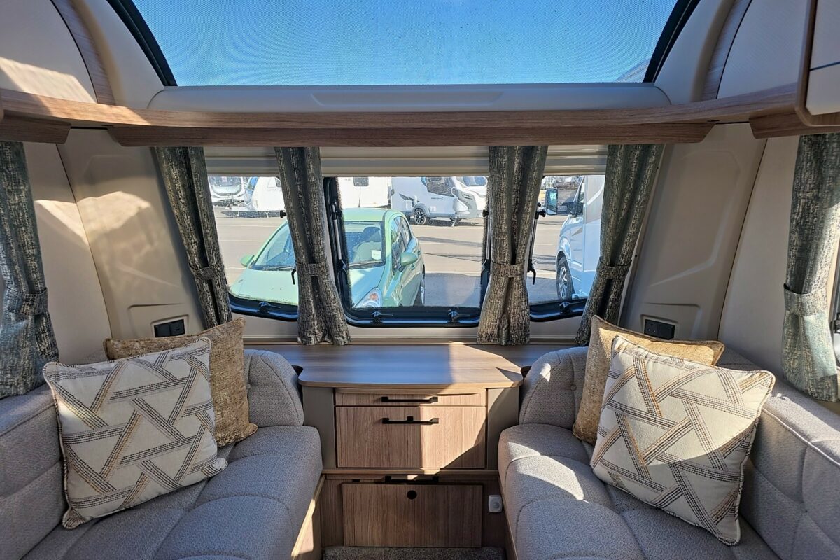 2026 COACHMAN ACADIA 545 LOUNGE