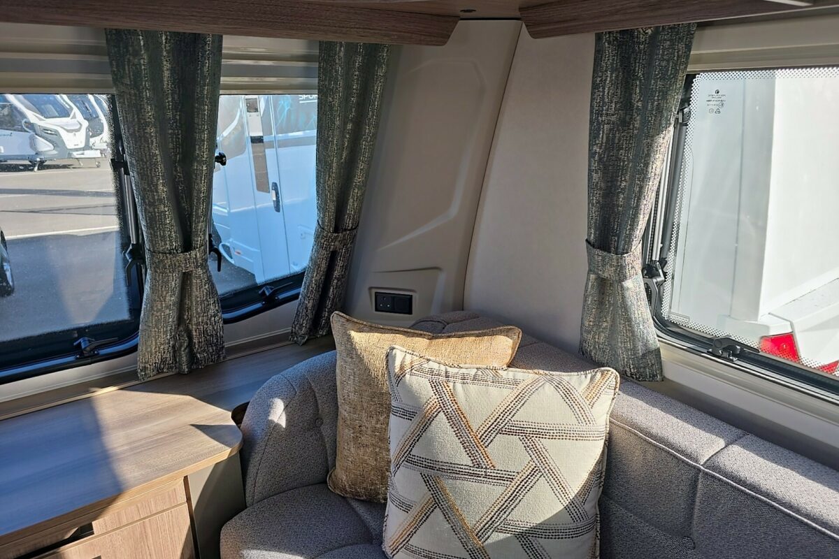 2026 COACHMAN ACADIA 545 CUSHIONS